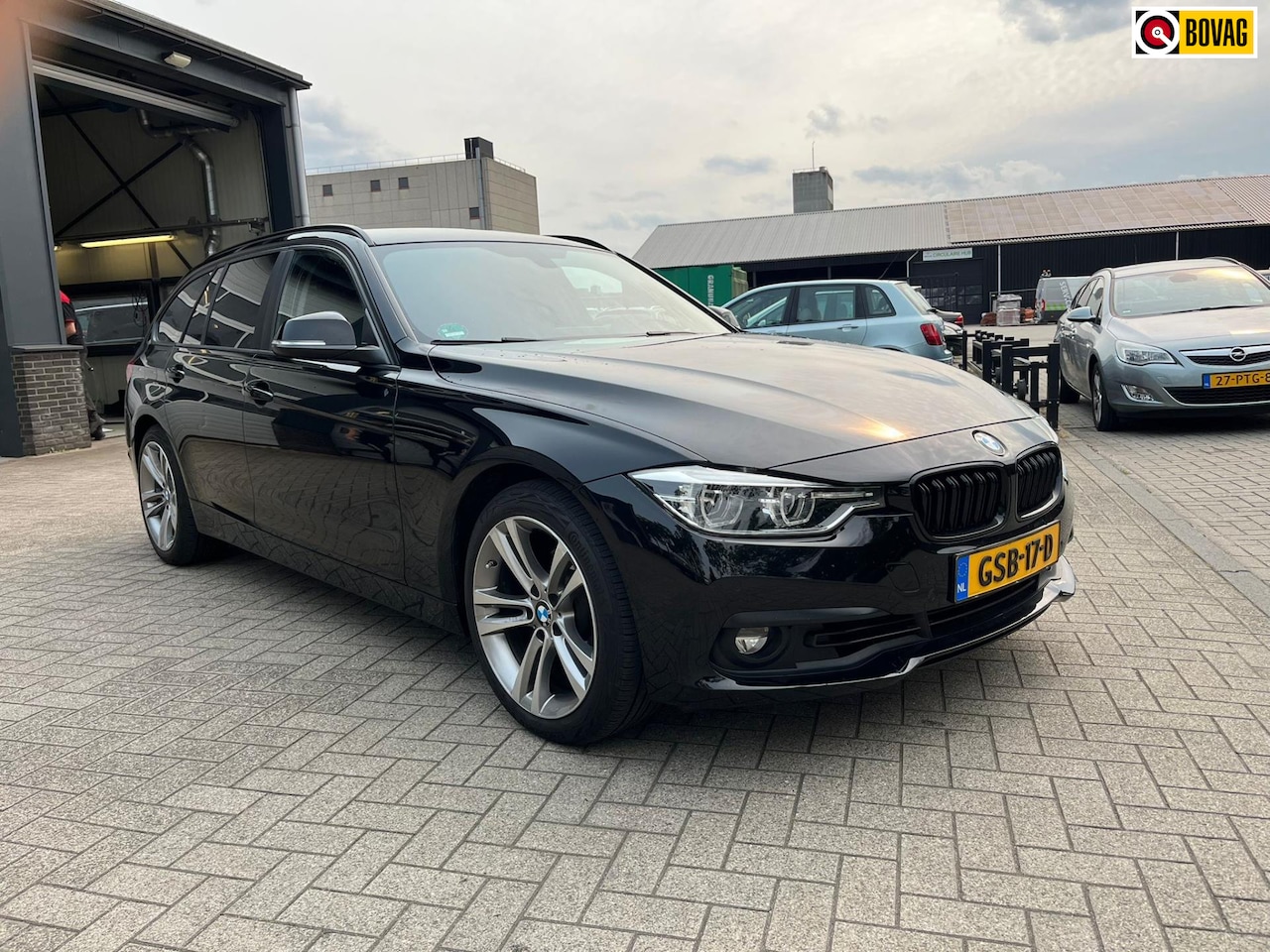 BMW 3-serie Touring - 320i Sport 320i Sport - AutoWereld.nl