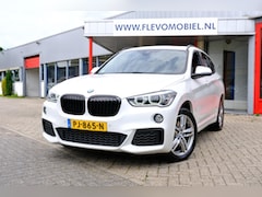 BMW X1 - SDrive20i 192pk M Sport Aut. Pano|Alcantara|1e Eig|Navi|ParkAssist|Harman Kardon