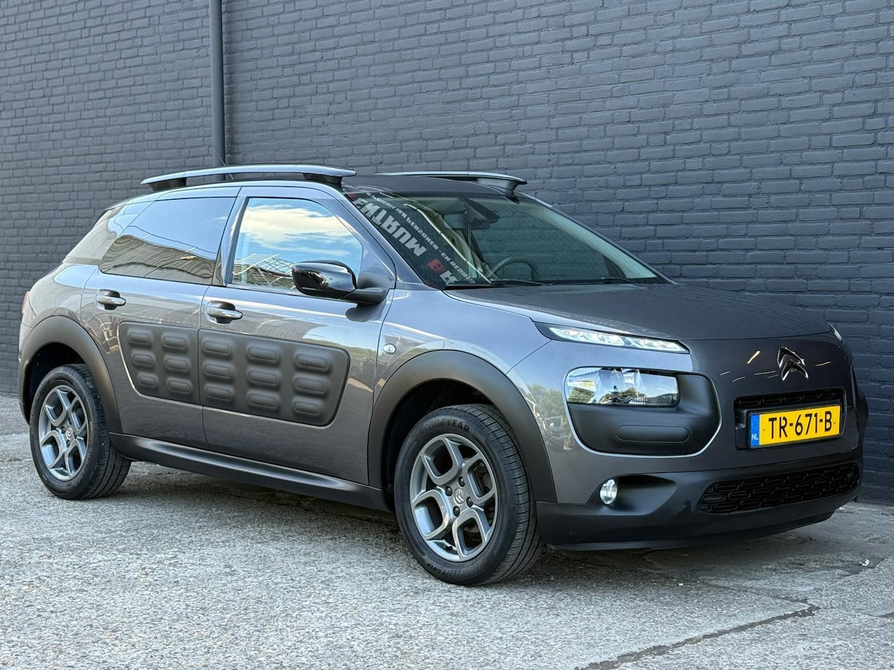 Citroën C4 Cactus - 1.2 PureTech Shine NAVI | PANO | CAMERA | CRUISE | PDC | AIRCO | NWE APK - AutoWereld.nl