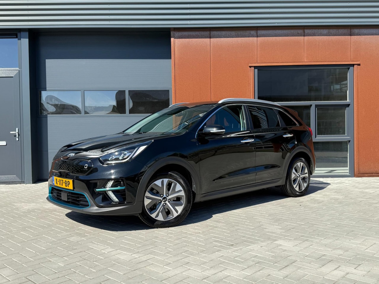 Kia e-Niro - ExecutiveLine 64 kWh | Leder | Stoelkoeling- en verwarming | Keyless | JBL | Camera | Navi - AutoWereld.nl