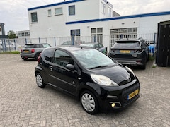 Peugeot 107 - 1.0 Sportium