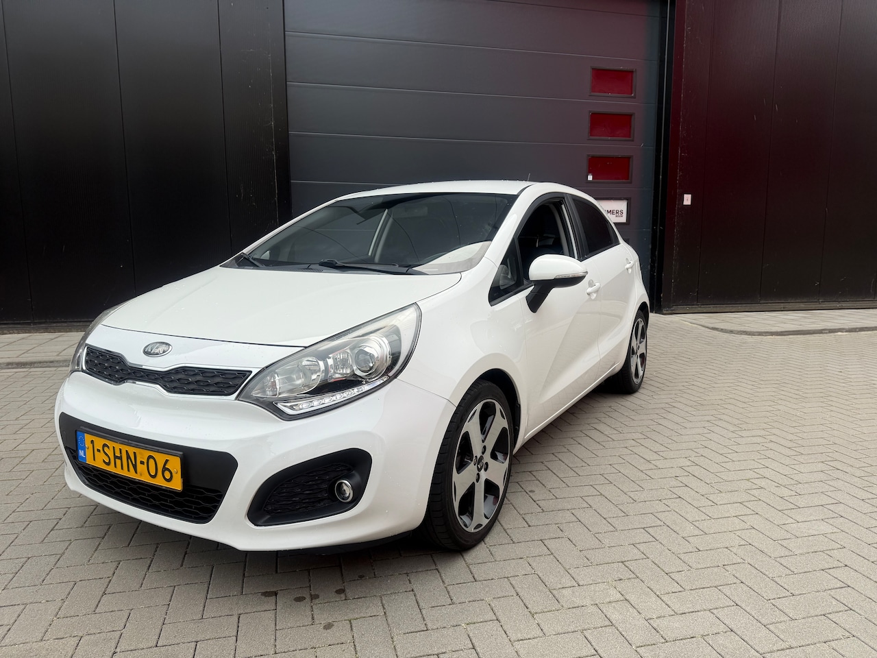 Kia Rio - 1.2 CVVT Plus Pack 5-DRS  N.A.P - AutoWereld.nl