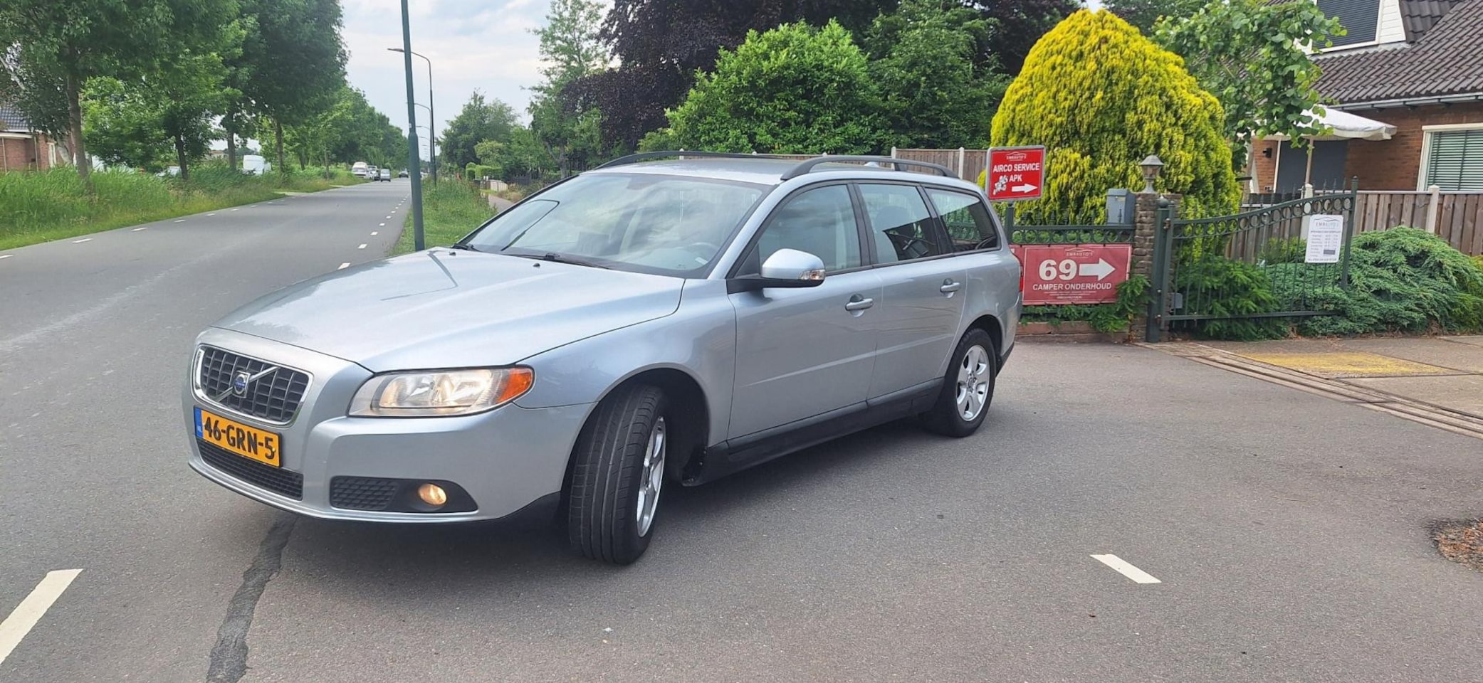 Volvo V70 - 2.0 Momentum YOUNG TIMER AUTO - AutoWereld.nl