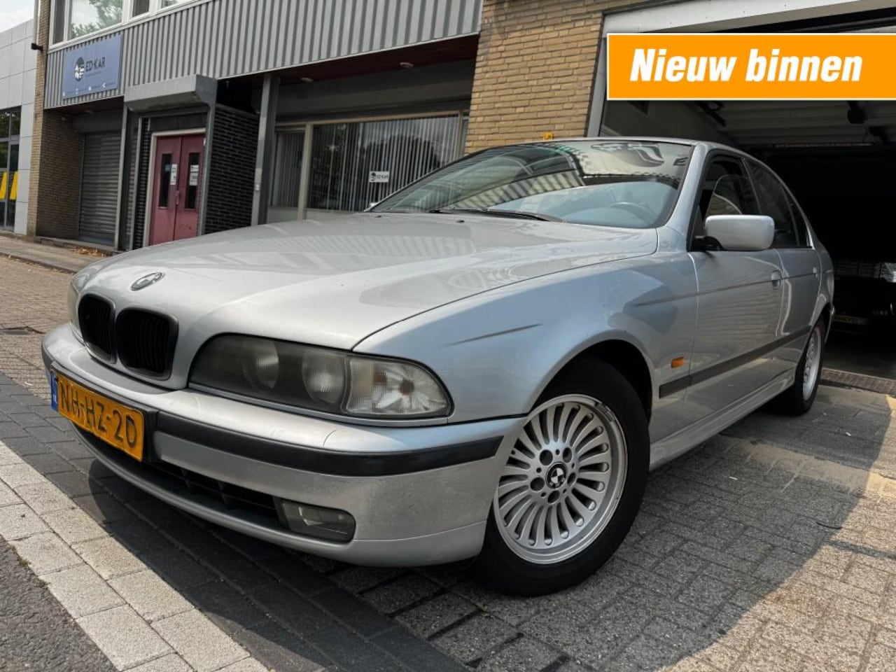BMW 5-serie - 528i Executive AUT LEER RIJDT GOED apk 12-2025 - AutoWereld.nl