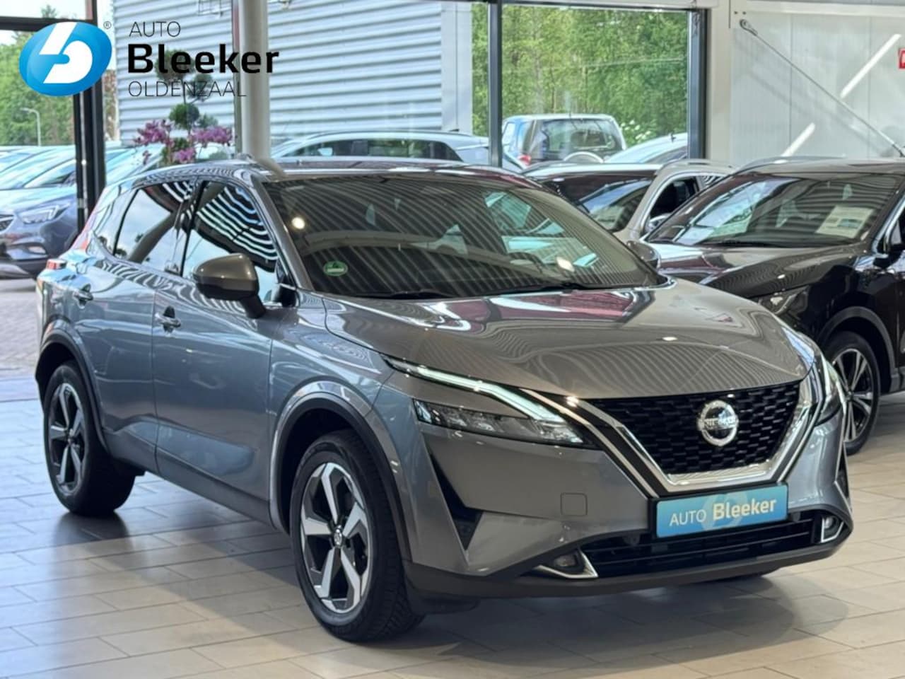Nissan Qashqai - 1.3 MHEV N-Connecta Airco 360 Camera Trekhaak Navi Adapt cruise - AutoWereld.nl