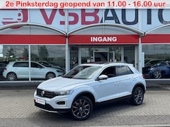 Volkswagen T-Roc - 1.5 TSI ACT. 150PK SPORT NAVI PANO-DAK TREKHAAK CAMERA DIGITALE