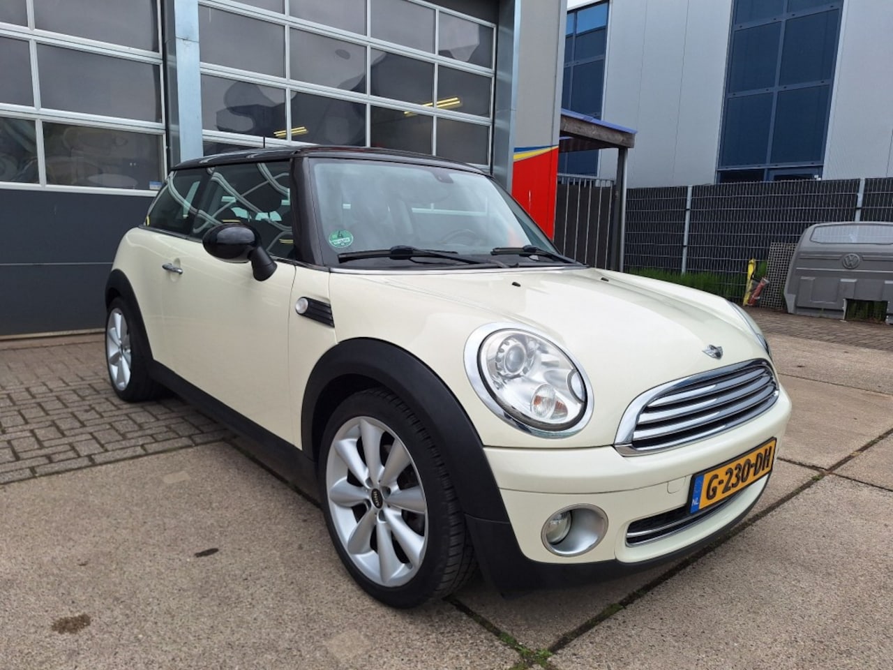 MINI Cooper - 1.6 Cooper Panorama Xenon Stoel verwarming - AutoWereld.nl