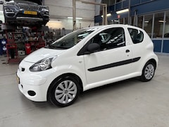 Toyota Aygo - 1.0 12V VVT-I 3DRS | Carkit | *124.000Km* | Rijklaar prijs