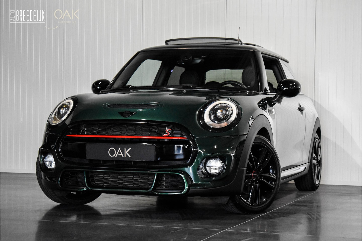MINI Cooper S - Mini 2.0 F1 Aut. | JCW-Pakket | Navi | Panorama | Leder | H&K | Head-Up | 17"LM | British - AutoWereld.nl