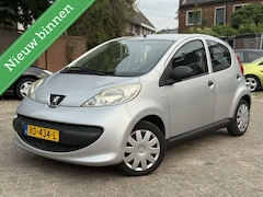 Peugeot 107 - 1.0-12V XR