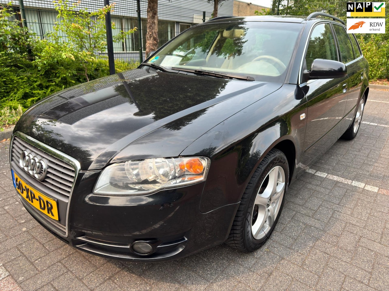 Audi A4 Avant - 1.6 Advance / Navi / PDC / Clima. - AutoWereld.nl