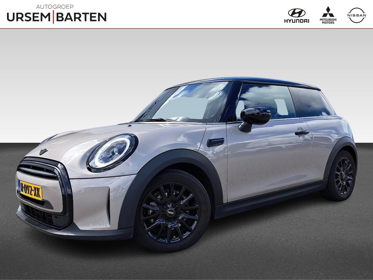 MINI Cooper - Mini 1.5 Business Edition | elektrisch glazen panoramadak - AutoWereld.nl