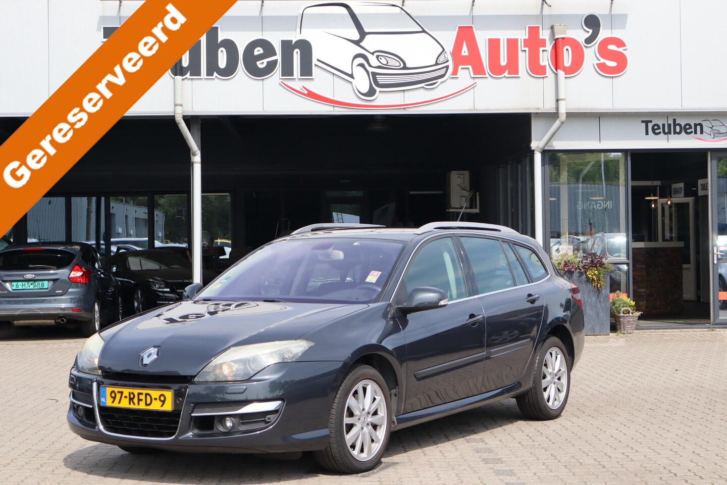 Renault Laguna Estate - 2.0 dCi S/S Dynamique Climate control, Cruise control, Trekhaak, Navigatie, Lichtmetalen w - AutoWereld.nl