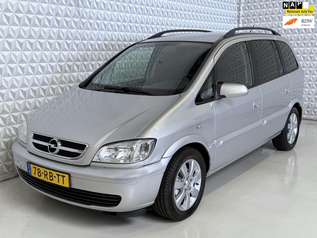 Opel Zafira - 1.8-16V AUTOMAAT Airco Cruise Trekhaak (2005) - AutoWereld.nl