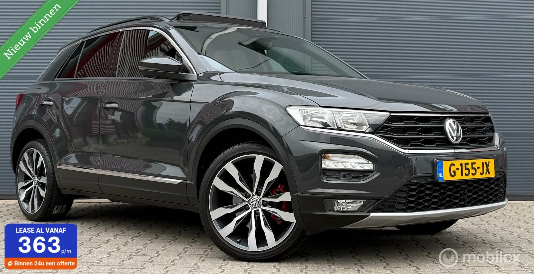 Volkswagen T-Roc - 1.5 TSI Sport Pano.dak/Trekhaak/Navi+/Clima - AutoWereld.nl