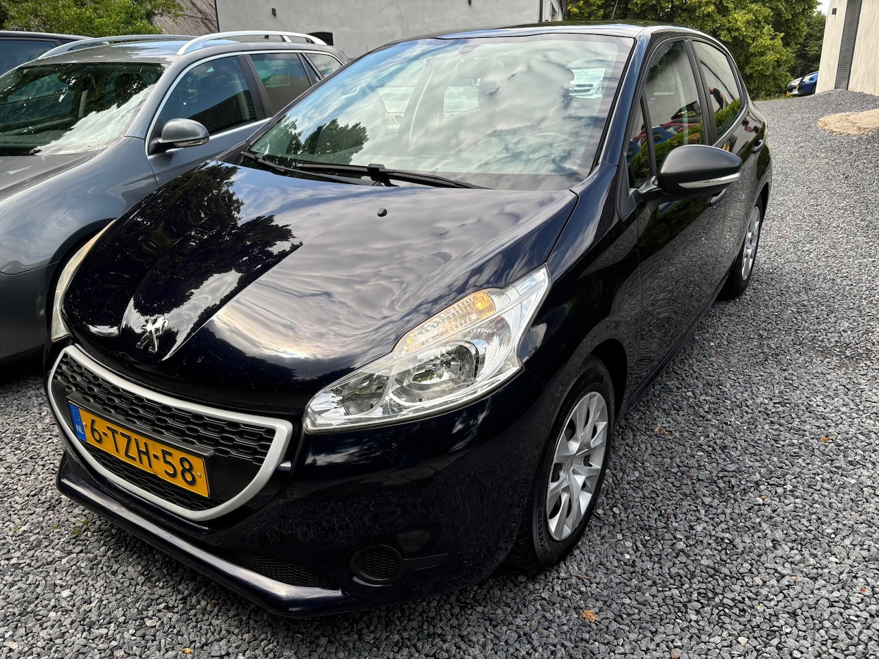 Peugeot 208 - 1.0 VTi Access 5 DEURS KM 108000 NAP - AutoWereld.nl