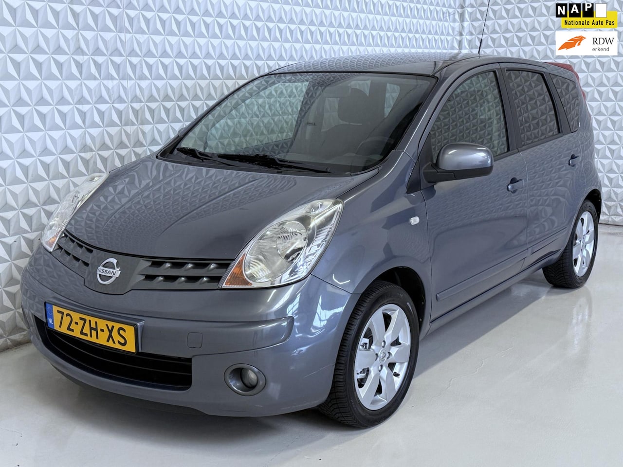 Nissan Note - 1.6 Acenta Airco + Trekhaak / 220.000km (2008) - AutoWereld.nl