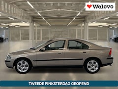 Volvo S60 - 2.4 Rijklaar+garantie, trekhaak, verwarmbare stoelen,