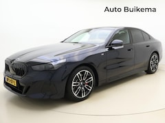 BMW 5-serie - 520d M Sport Pro -Stoelventilatie -Harman/Kardon -Verwarmd Stuur -Iconic Glow -Drive Recor
