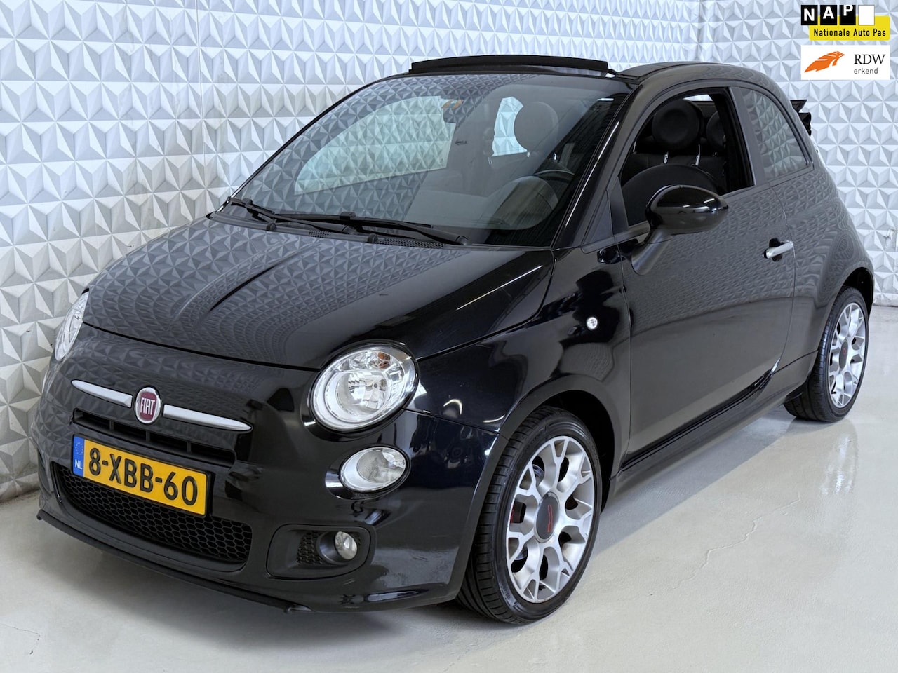 Fiat 500 C - 0.9 TwinAir Lounge Cabriolet 1e eigenaresse! (2014) - AutoWereld.nl