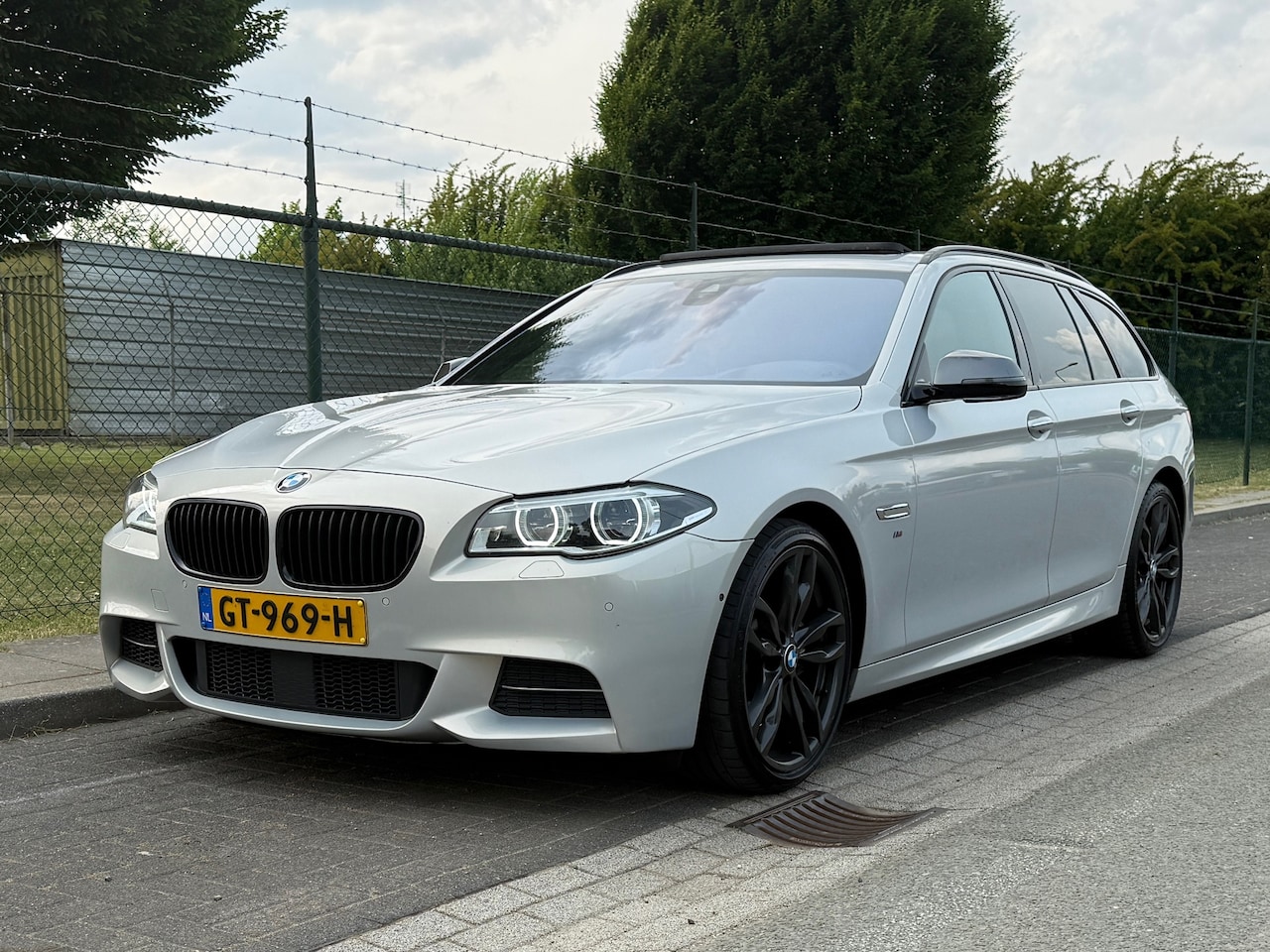 BMW 5-serie Touring - M550xd B&O PANO ACC VOL - AutoWereld.nl