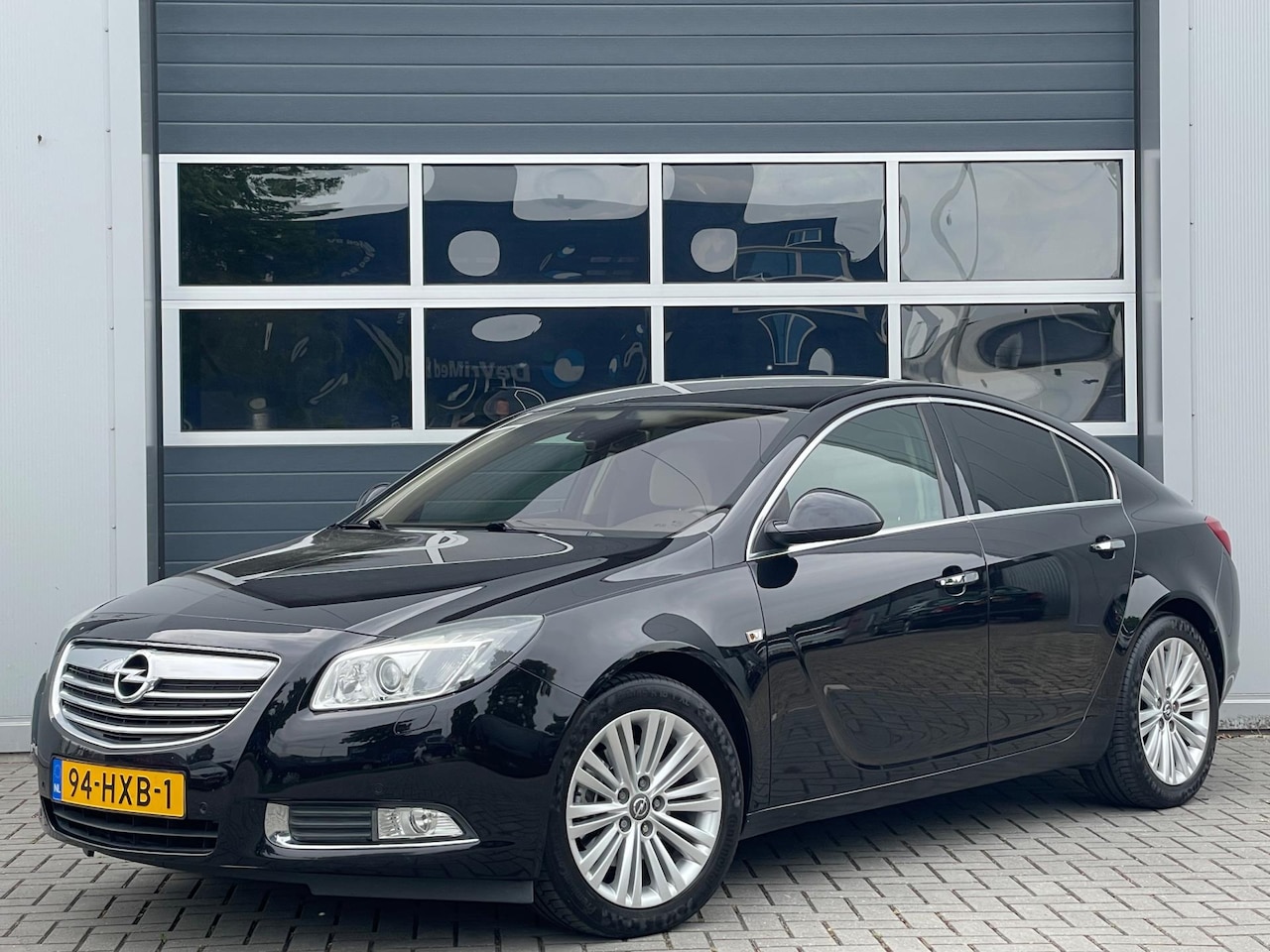 Opel Insignia - 1.6 T Executive | Leder | Xenon | Navigatie | PDC v+a | Stoelverwarming - AutoWereld.nl