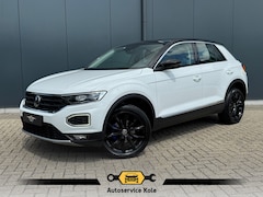 Volkswagen T-Roc - 1.5 TSI * Lineassistent * Visueel Cockpit * AppleCarPlay