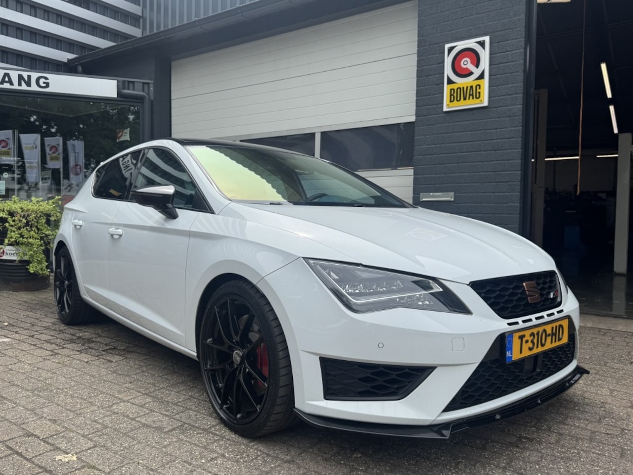 Seat Leon - 2.0 TSI Cupra 280 2.0 TSI Cupra 280 320 PK - AutoWereld.nl