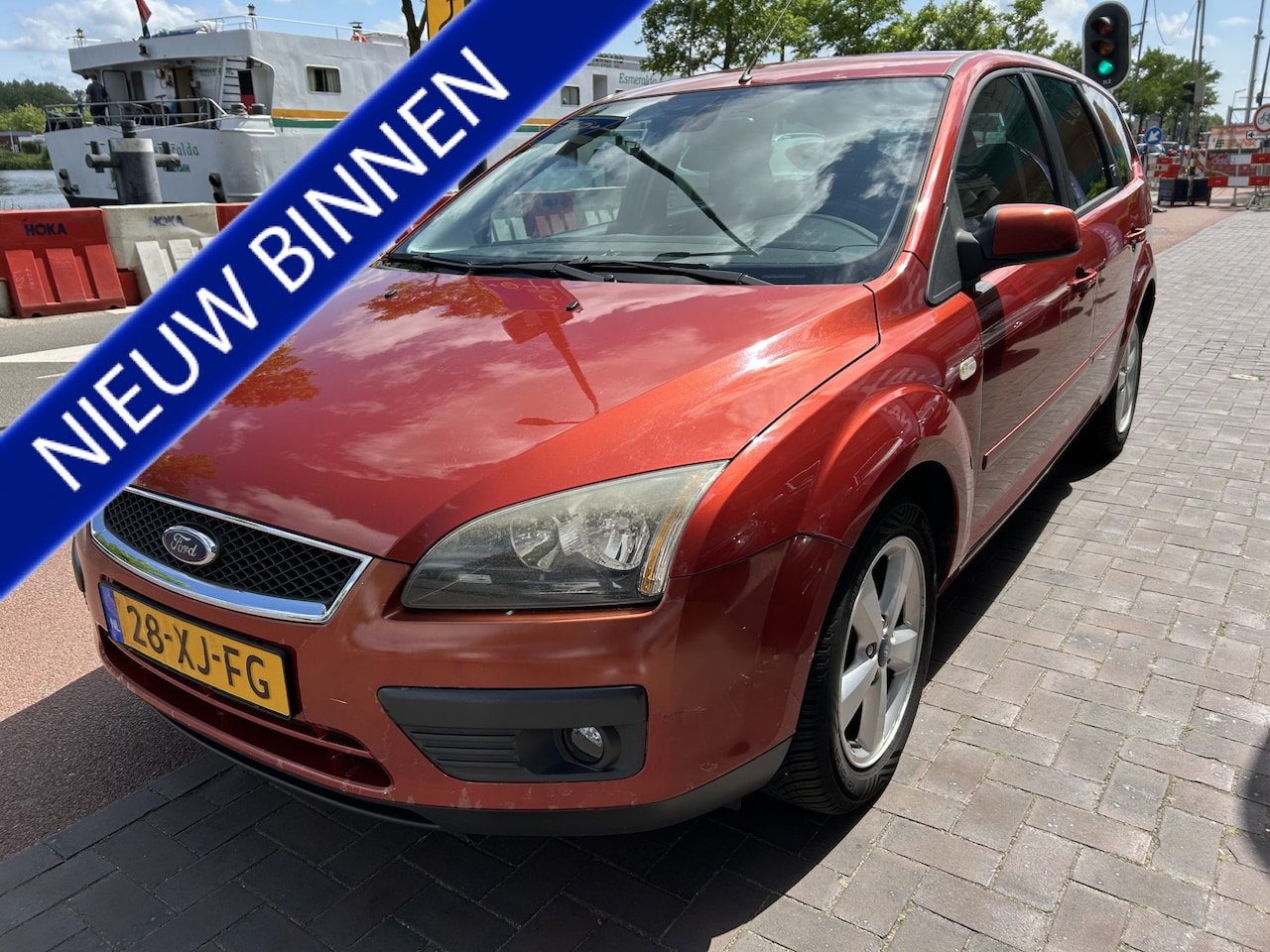 Ford Focus Wagon - 1.6-16V Futura Automaat airco apk 12-2025 - AutoWereld.nl