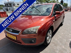 Ford Focus Wagon - 1.6-16V Futura Automaat airco apk 12-2025