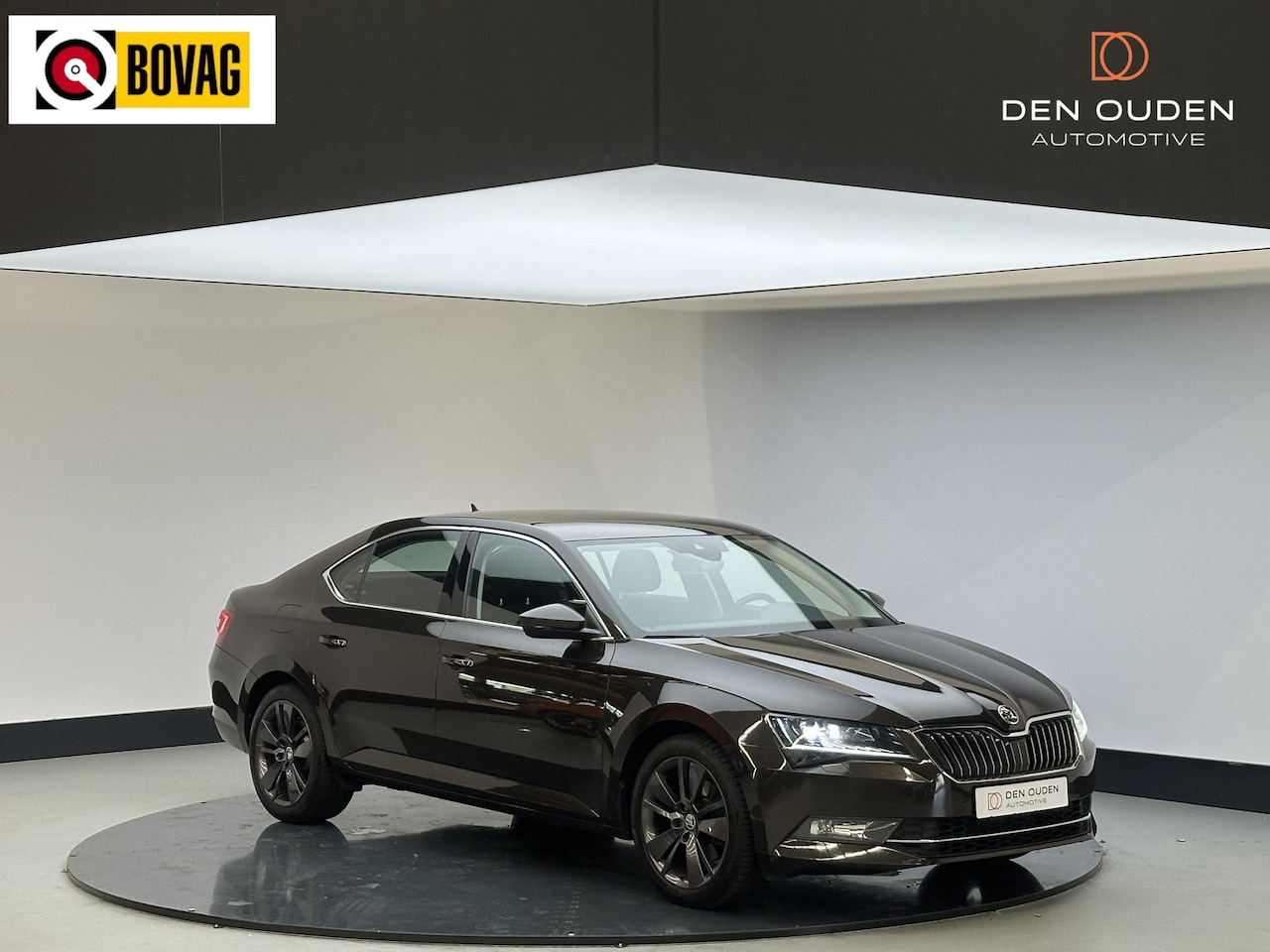 Skoda Superb - 1.5 TSI Business Edition | Automaat | Memorystoelen | Cam Achter | Apple Carplay | NL Auto - AutoWereld.nl