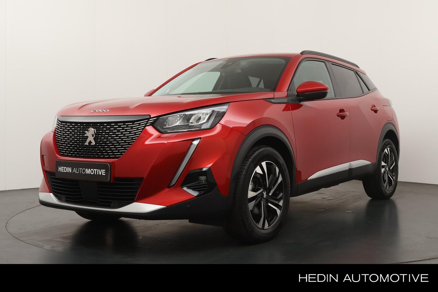 Peugeot 2008 - 1.2 100pk Allure | Navigatie | Parkeer Camera | Cruise Control | Parkeersensoren V+A | LMV - AutoWereld.nl
