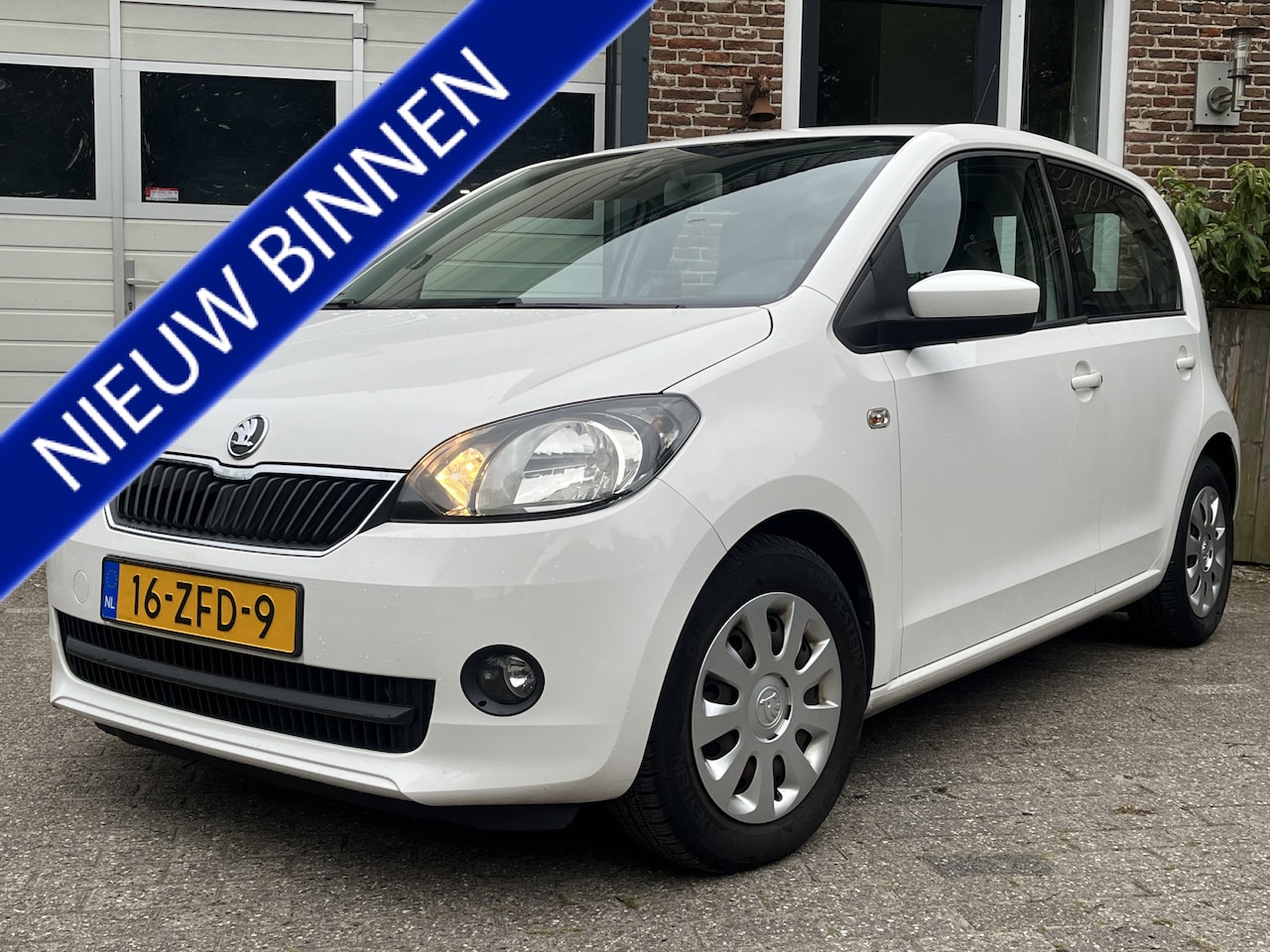 Skoda Citigo - 1.0 Greentech 12 Airco Navi Elec Pakket - AutoWereld.nl