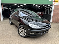 Peugeot 206 - 1.4 Gentry|AUTOMAAT/KM 76995 /AIRCO