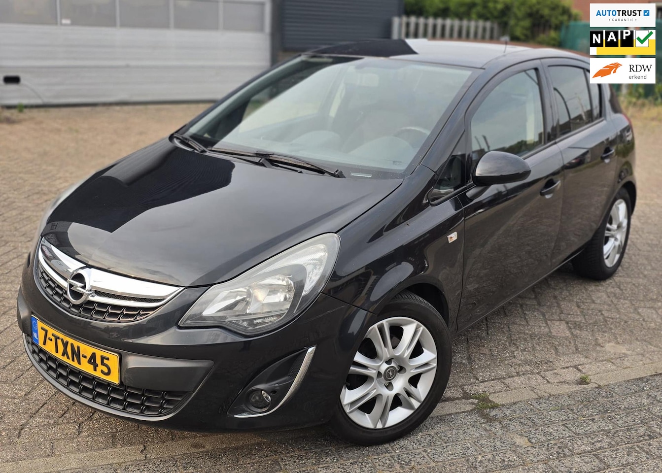 Opel Corsa - 1.4-16V 5DRS AIRCO CRUISE LM VELG - AutoWereld.nl