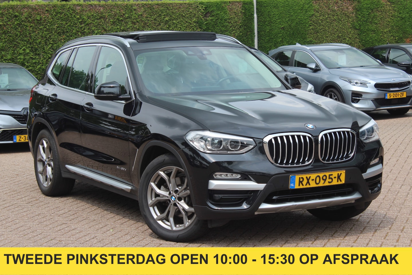BMW X3 - xDrive20d High Exe. 1e Eigenaar! / Panoramadak / Camera / Leder / Head-up / 19'' / Navigat - AutoWereld.nl