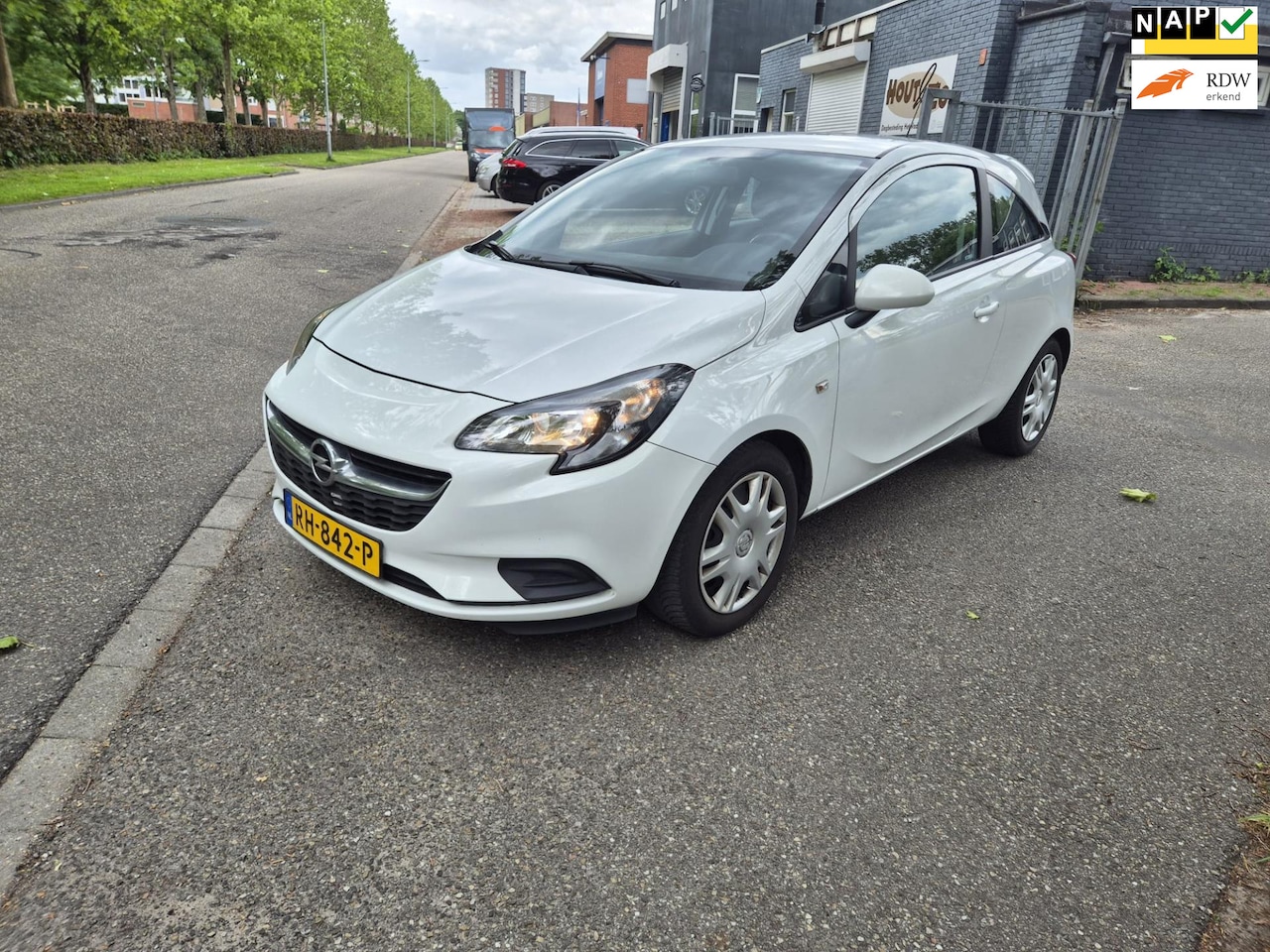 Opel Corsa - 1.4 Business+ - AutoWereld.nl