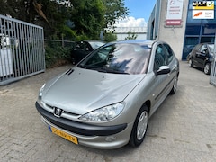 Peugeot 206 - 1.4-16V Gentry, Leer, 5 Deurs, Clima, Apk 04/2026