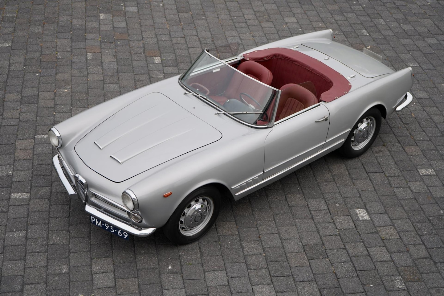 Alfa Romeo 2000 - SPIDER Touring - AutoWereld.nl