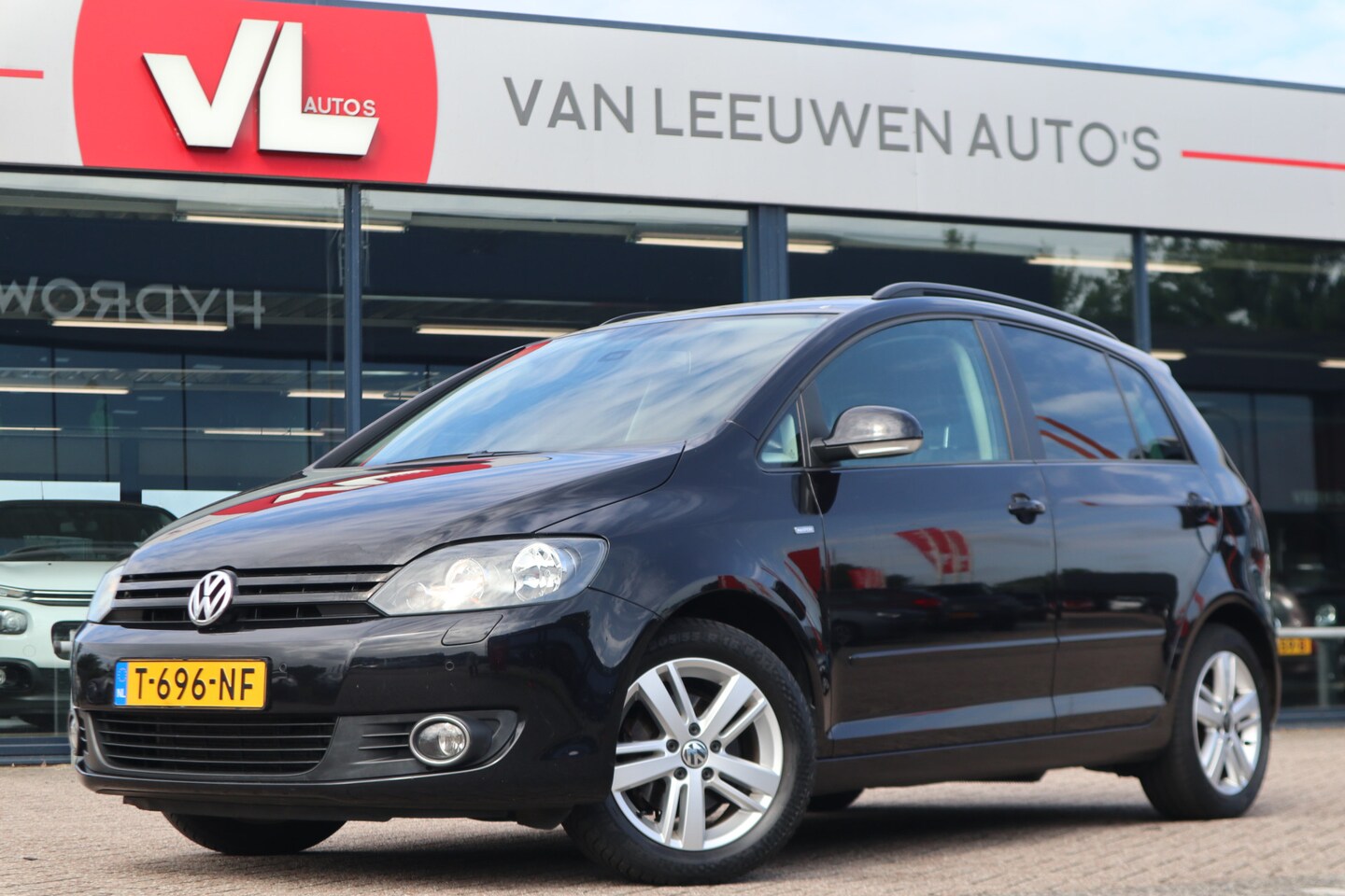 Volkswagen Golf Plus - 1.2 TSI Tour II | Stoelverwarming | Lichtmetaal | Apk 03-01-2026 - AutoWereld.nl