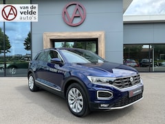 Volkswagen T-Roc - 1.5 TSI 150pk Sport | Trekhaak | Carplay | Led | Dode hoek | Elek. Achterklep | Rijklaar i