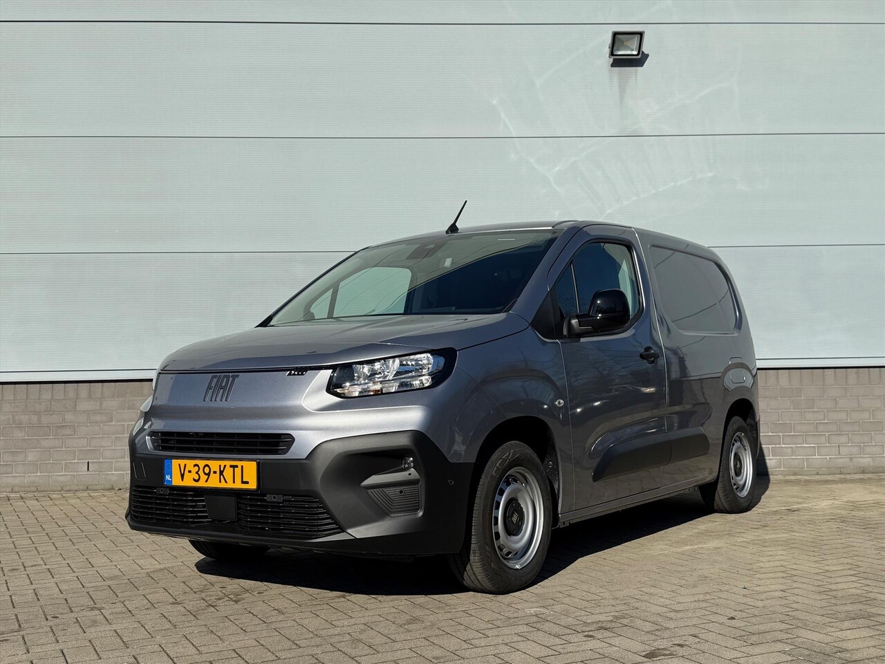 Fiat Doblò Cargo - New GB 1.5 BlueHDi 100pk L1 | Trekhaakvoorbereiding | Cruise Control | Parkeersensoren | N - AutoWereld.nl
