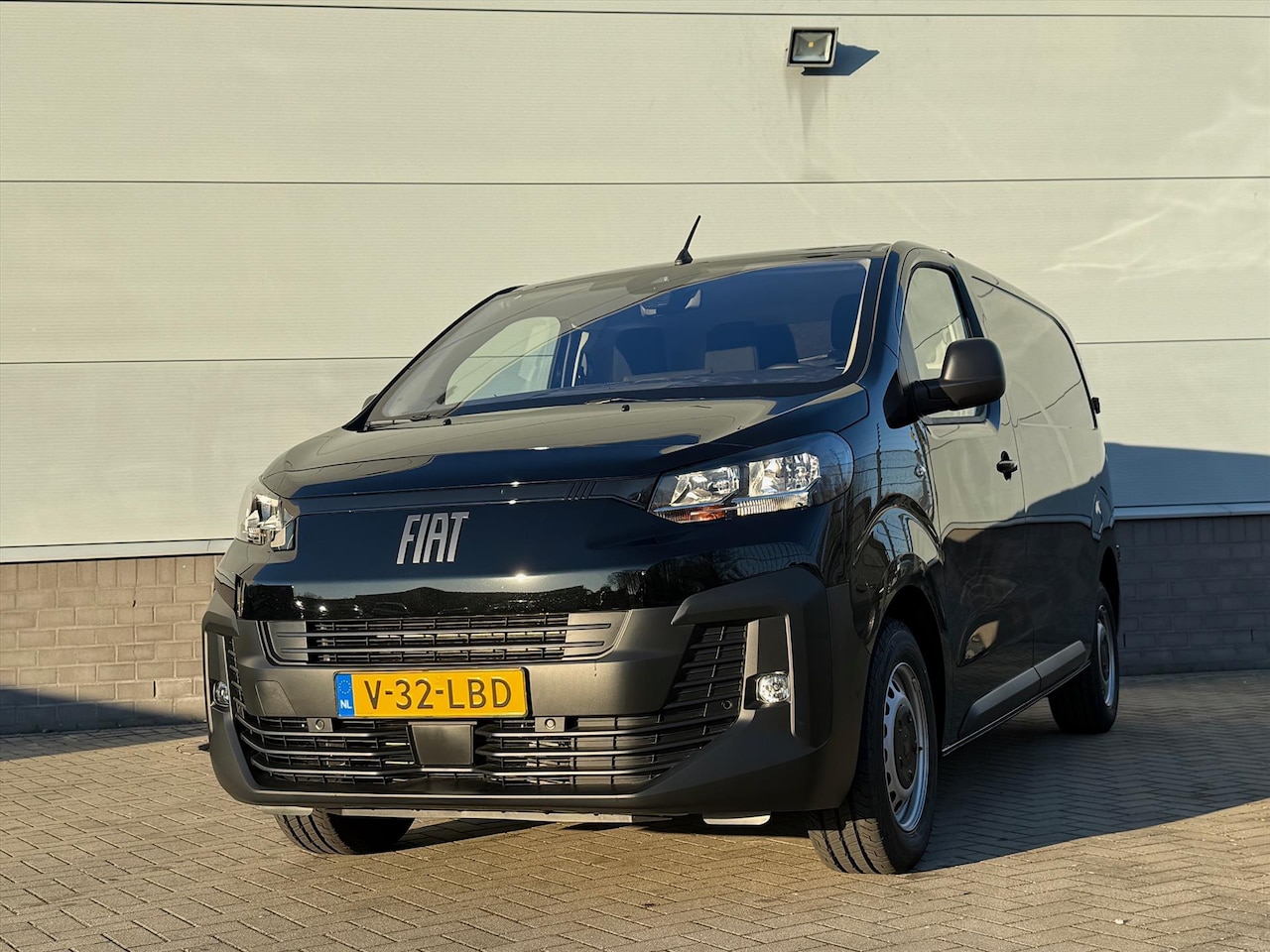 Fiat Scudo - GB 2.0 Diesel 145pk L2 | Betimmering | Trekhaak | Cruise Control | Reservewiel - AutoWereld.nl