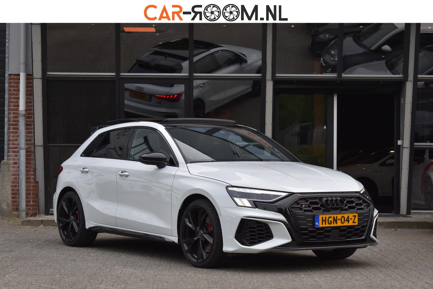 Audi A3 Sportback - 2.0 TFSI S3 quattro Keyles Pano Sfeer ACC Camera - AutoWereld.nl