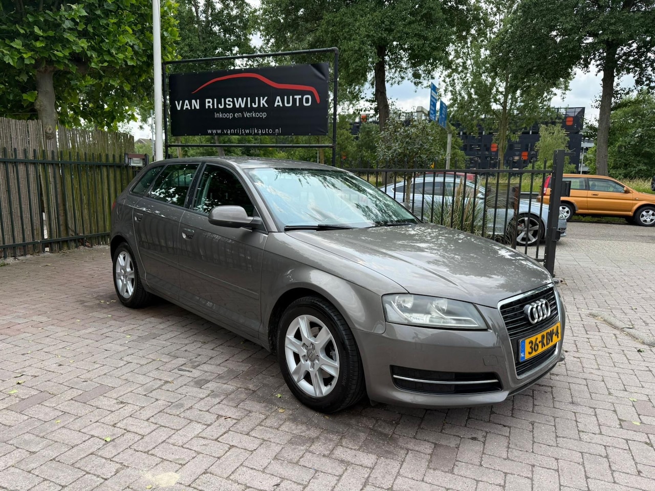 Audi A3 Sportback - 1.6 TDI Attraction Pro Line Clima Cruise-con Goed Ond - AutoWereld.nl