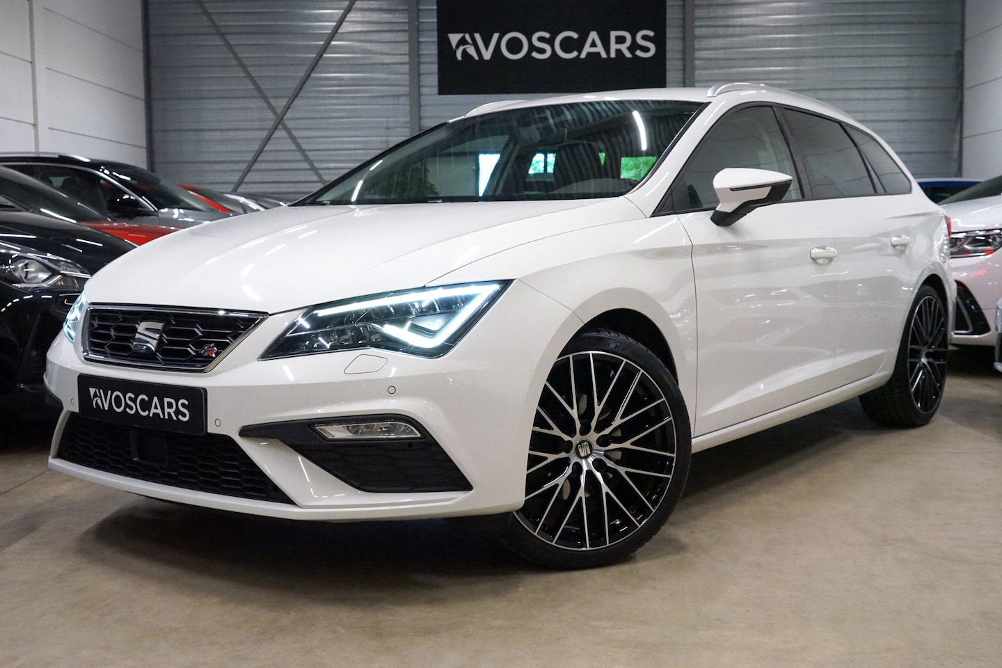 Seat Leon ST - 1.4 TSI FR * Trekhaak - LED - 19" - Sound - Lane - App - DAB * - AutoWereld.nl