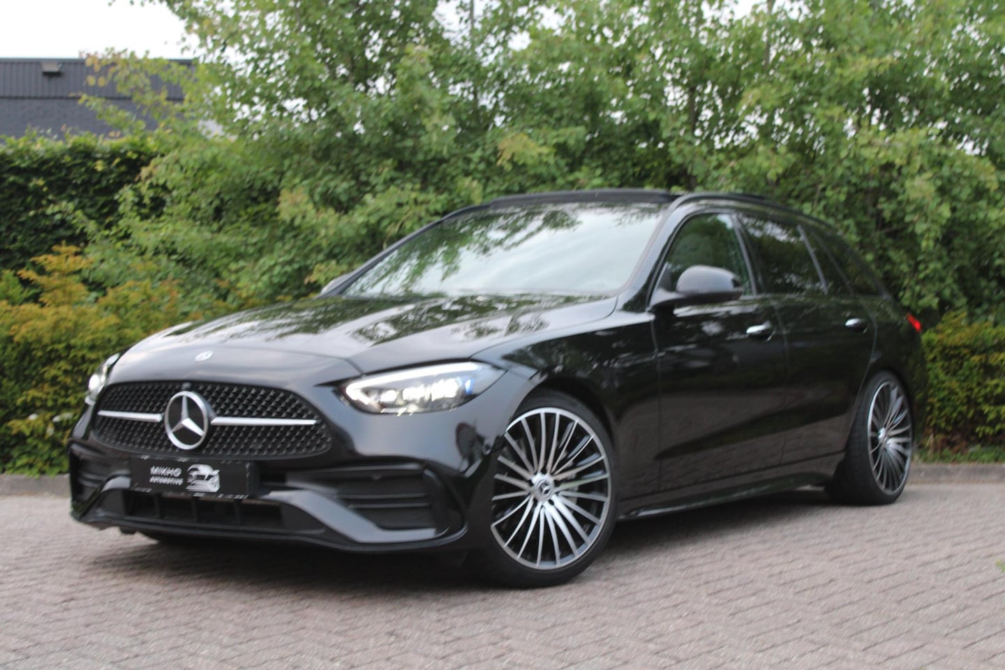 Mercedes-Benz C-klasse Estate - 200 AMG | Panoramadak | sfeerverlichting | Night pakket | 360 Camera | Stoelverwarming | M - AutoWereld.nl