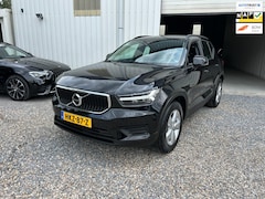Volvo XC40 - 1.5 T2 Momentum Core Zwart Dealer Oh. BTW