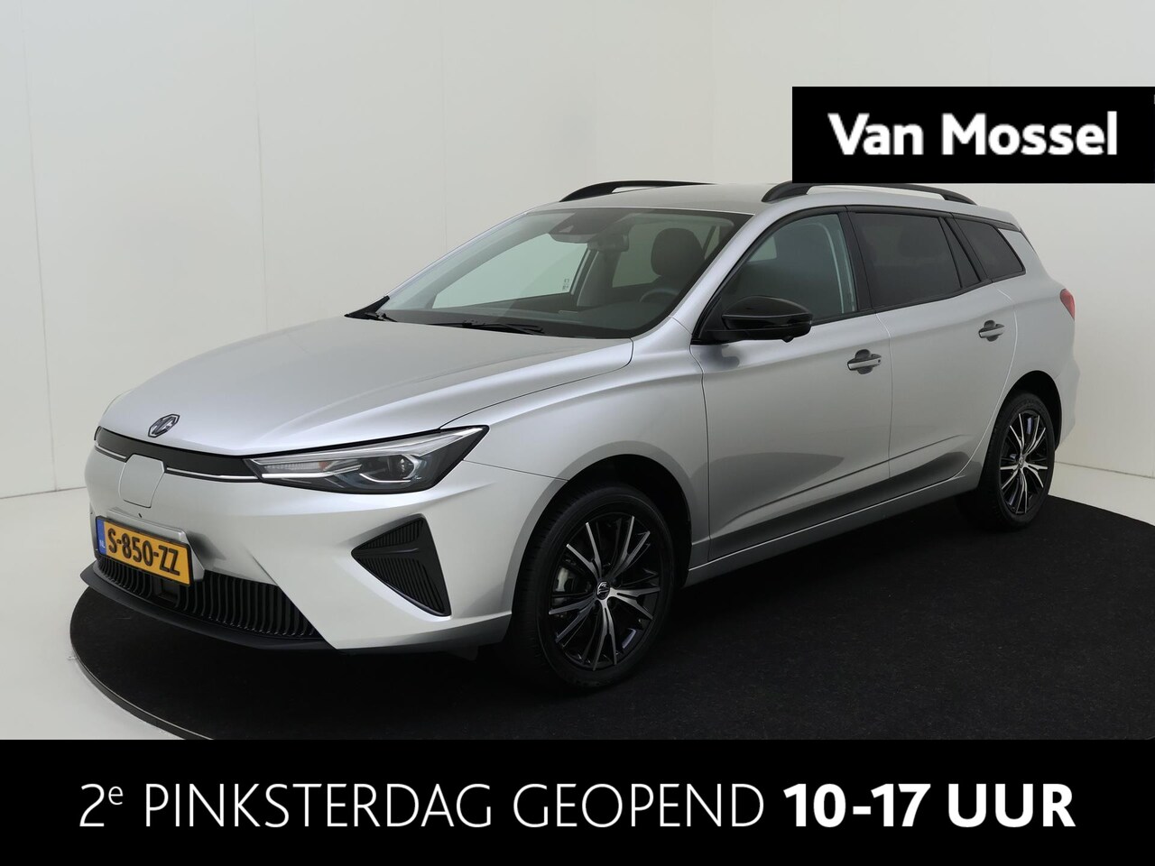 MG 5 - MG5 Electric Long Range Luxury 61 kWh | Navi | Leder | Black-Pack | 360 Camera | Apple Car - AutoWereld.nl