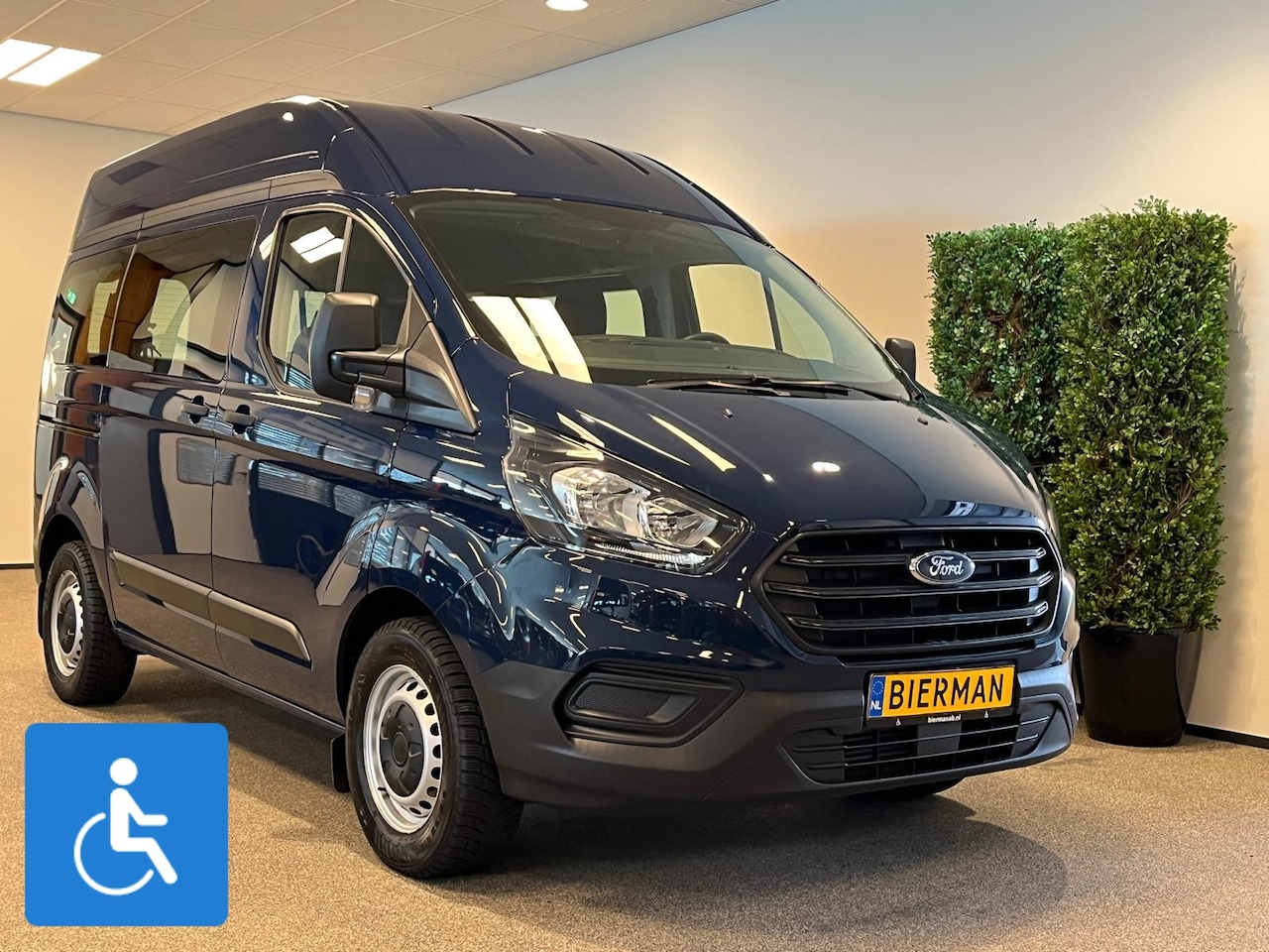 Ford Transit Custom - L1H2 Rolstoelbus - AutoWereld.nl